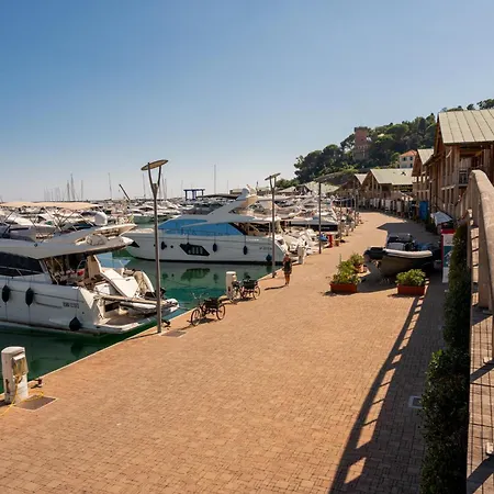 Terrace - Beaches 500m - Hiperwifi - Smart Tv Apartament Varazze