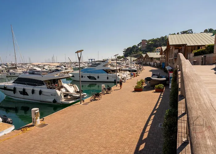 Terrace - Beaches 500m - Hiperwifi - Smart Tv Apartment Varraze